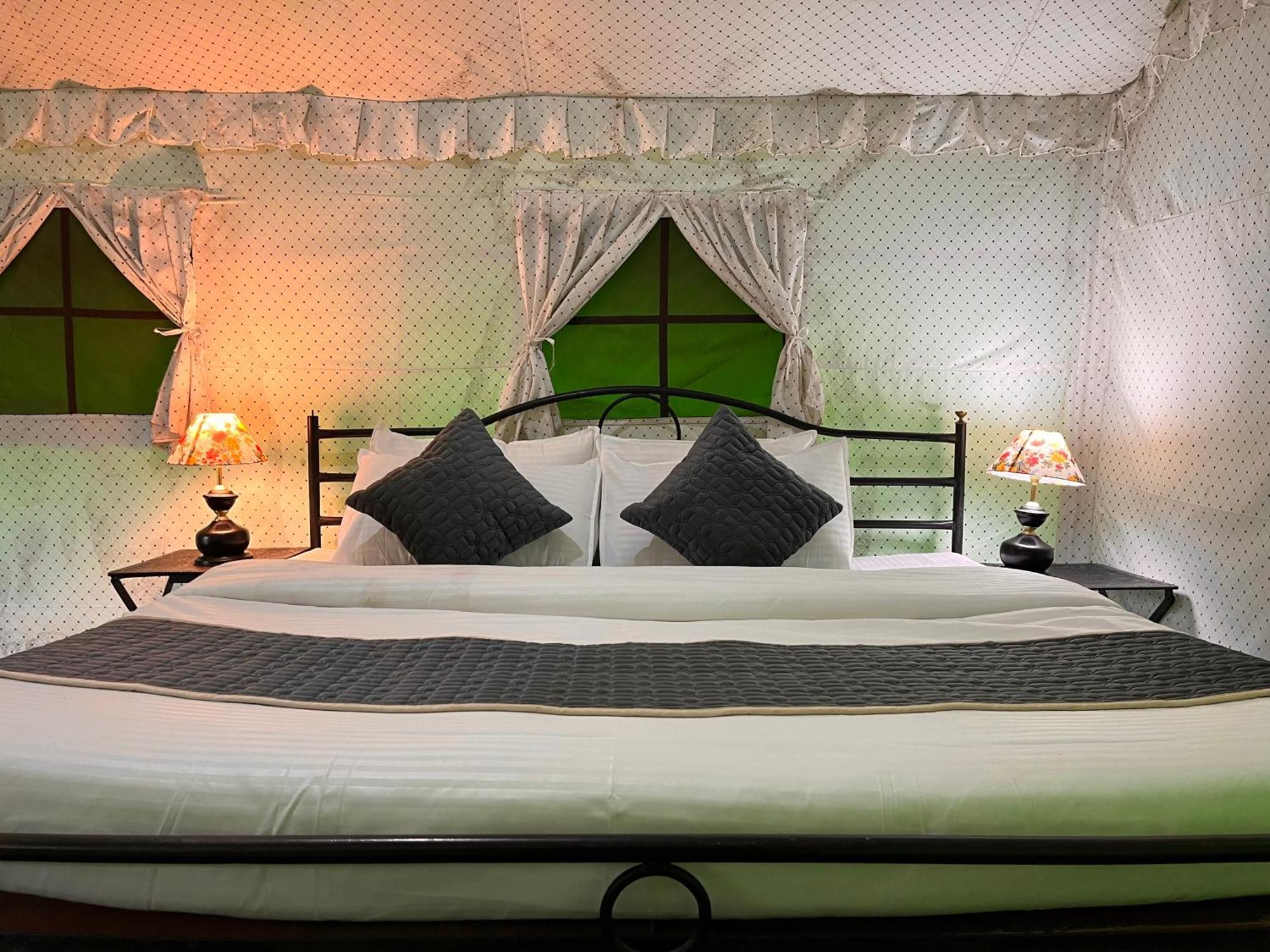 Himalayan Riverside Swiss Cottage Tents, Manali 외부 사진