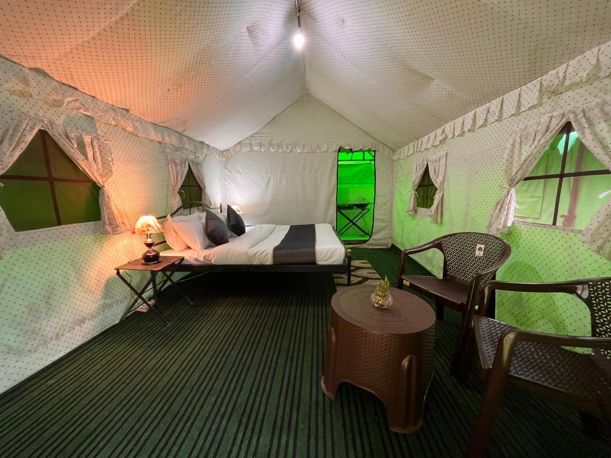 Himalayan Riverside Swiss Cottage Tents, Manali 외부 사진